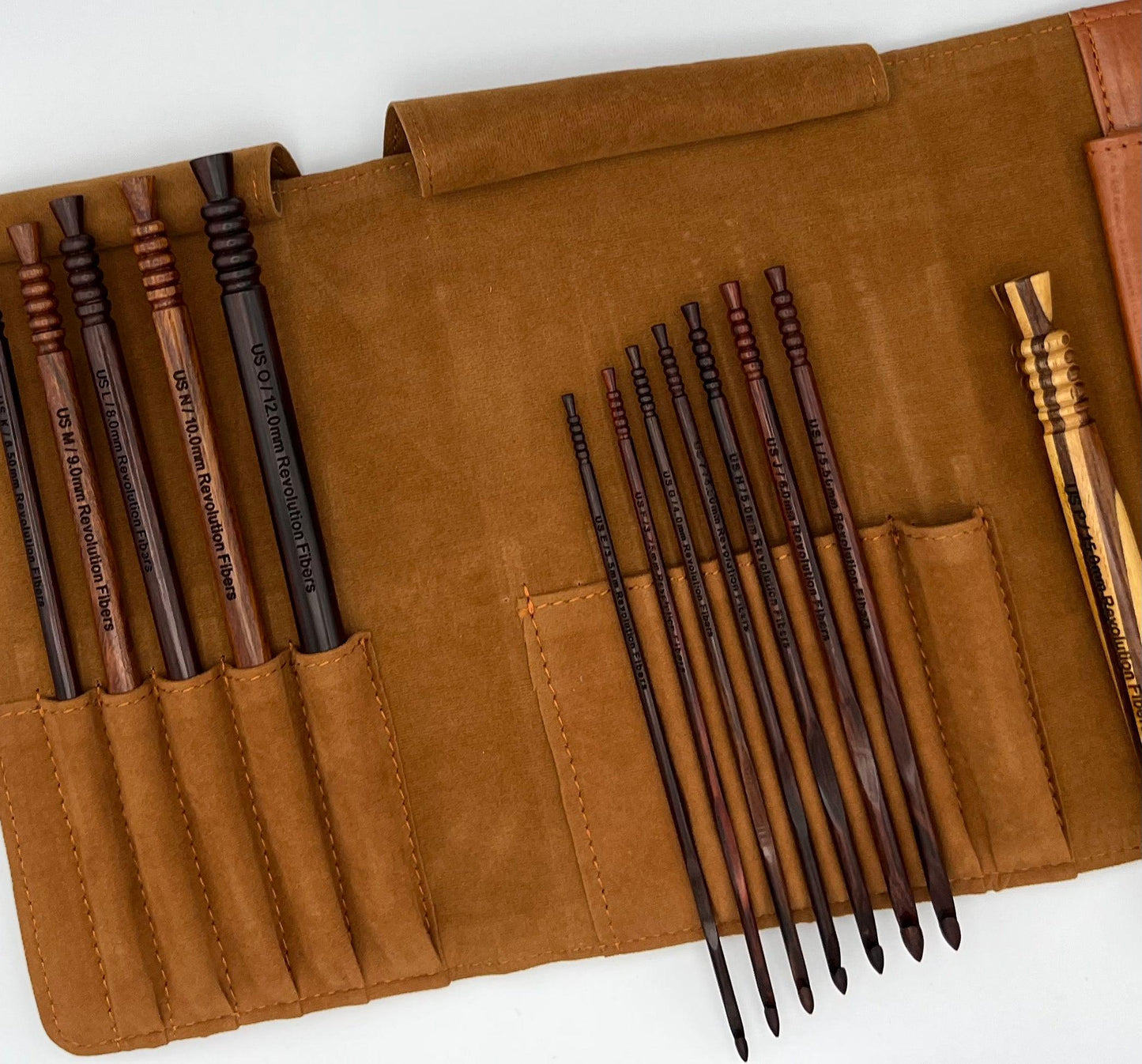 Premium Rosewood Crochet Hooks Set with Leather Carrying Case | 13 Crochet Hooks Size US E - P