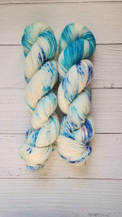 Snow Queen (yarn crochet knit)