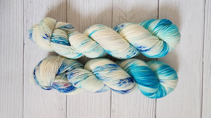 Snow Queen (yarn crochet knit)