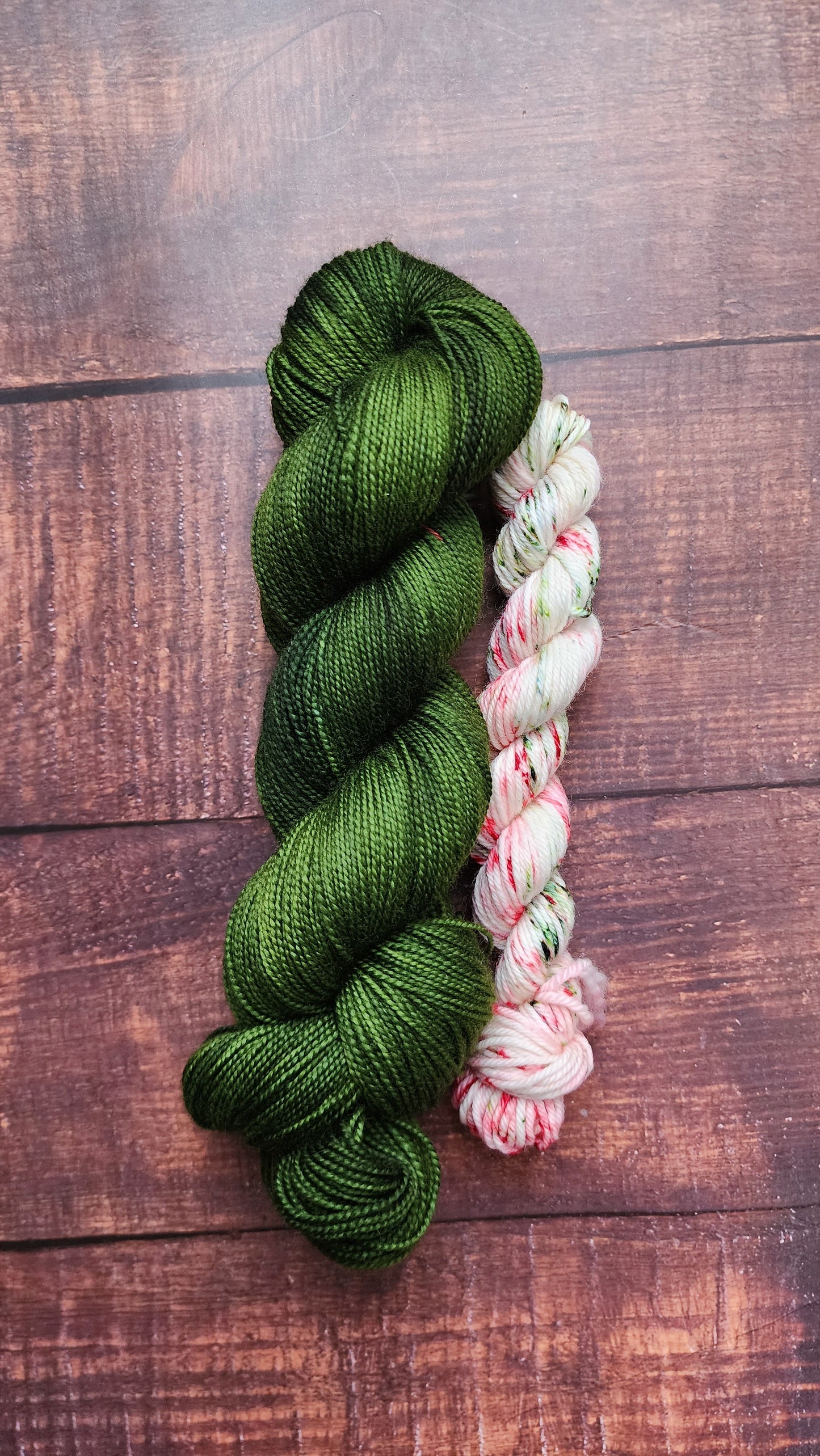 Haul out the Holly Sock Set