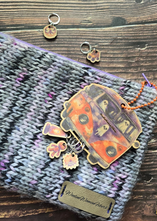 Groovy ghost trinket trellis