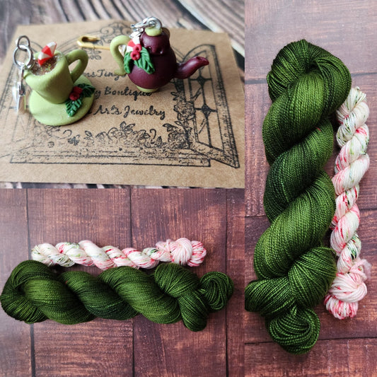 Haul out the Holly Sock Set