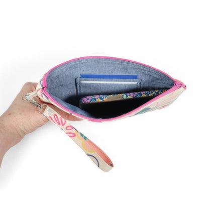 Wristlet Sewing Kit