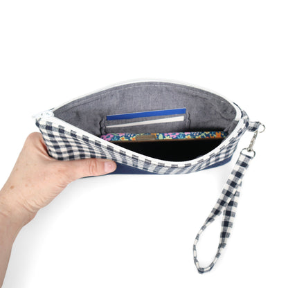 Wristlet Sewing Kit