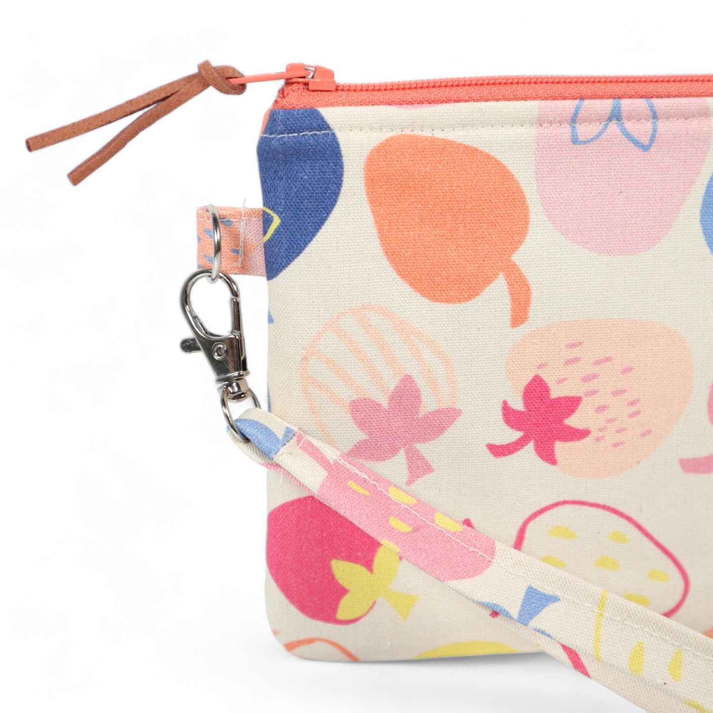 Wristlet Sewing Kit