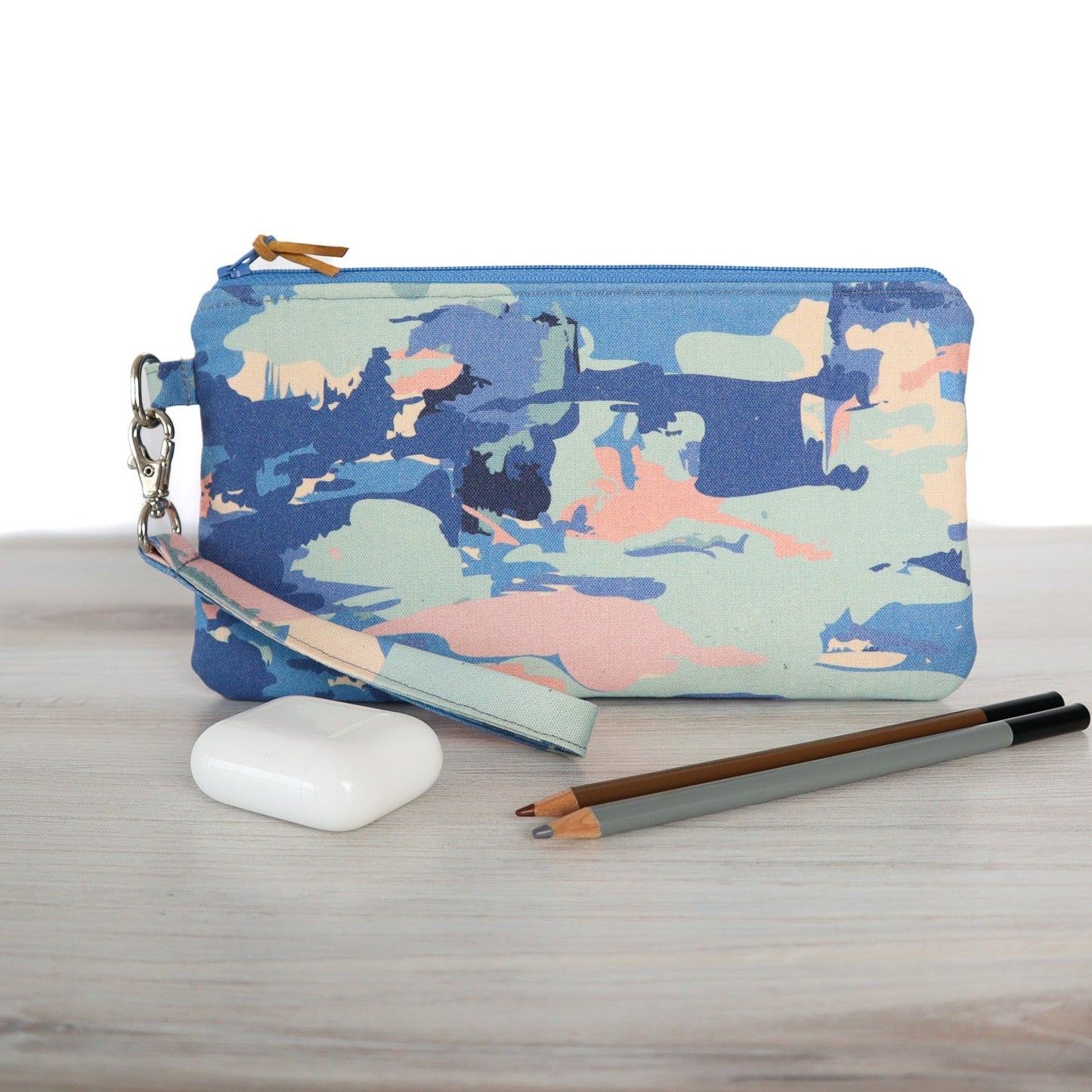 Wristlet Sewing Kit