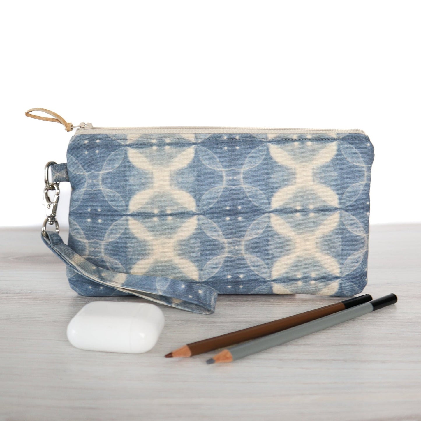 Wristlet Sewing Kit