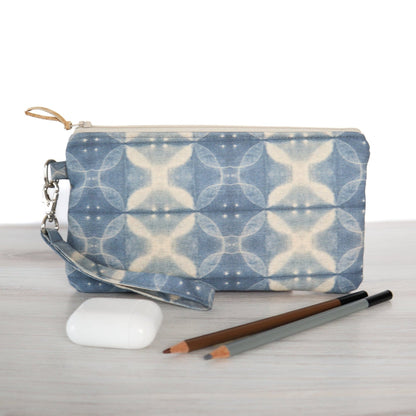 Wristlet Sewing Kit