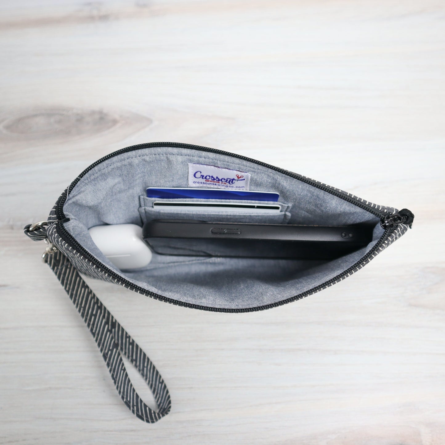 Wristlet Sewing Kit