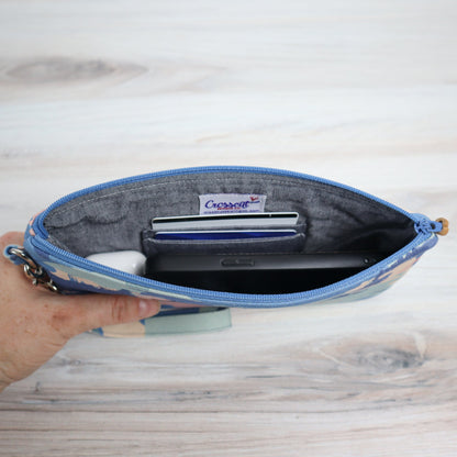 Wristlet Sewing Kit