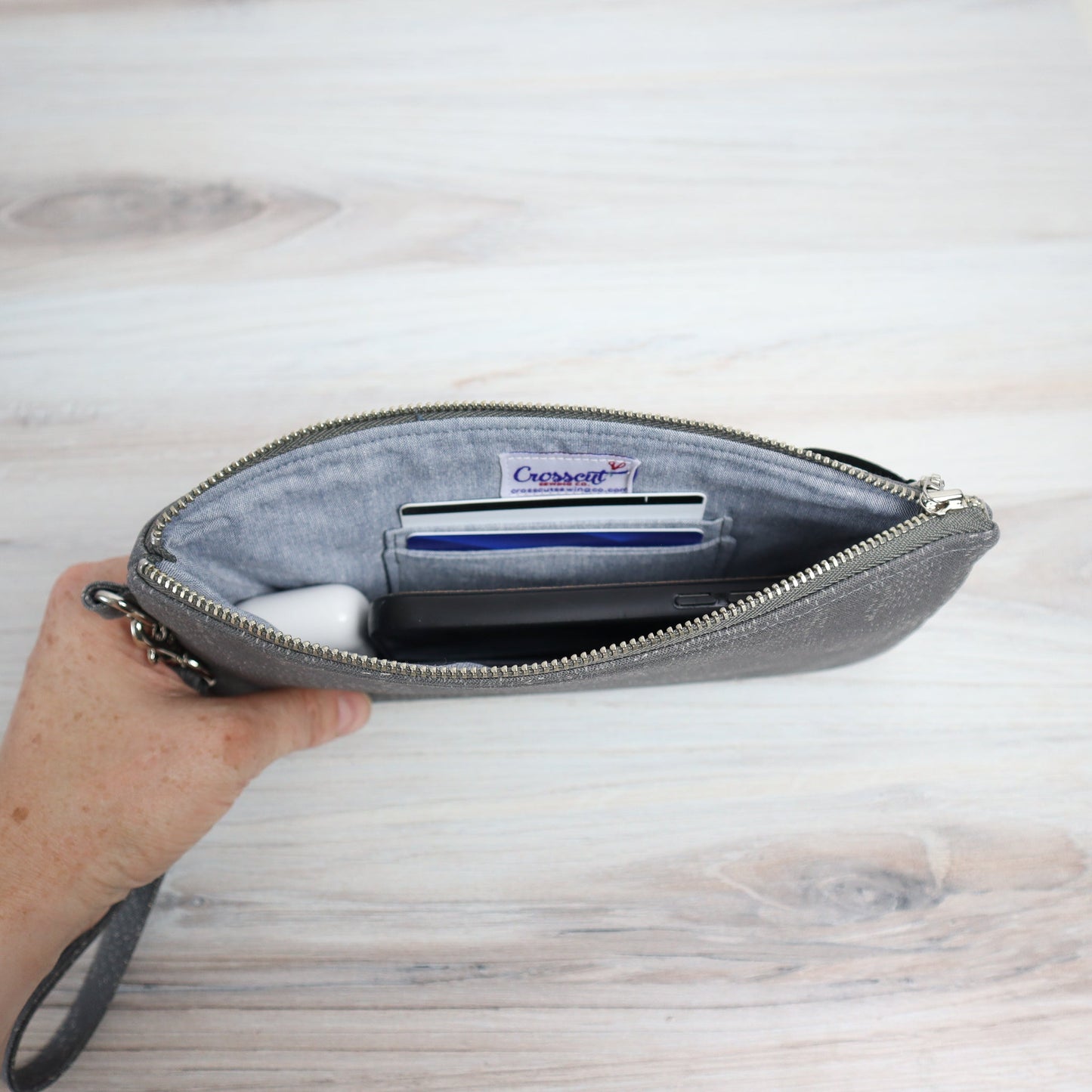 Wristlet Sewing Kit