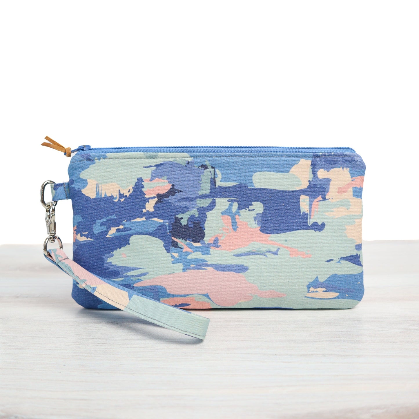 Wristlet Sewing Kit