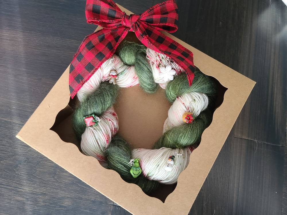 Holiday Yarn Wreath knit gift set