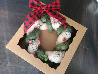 Holiday Yarn Wreath knit gift set