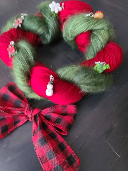 Holiday Yarn Wreath knit gift set