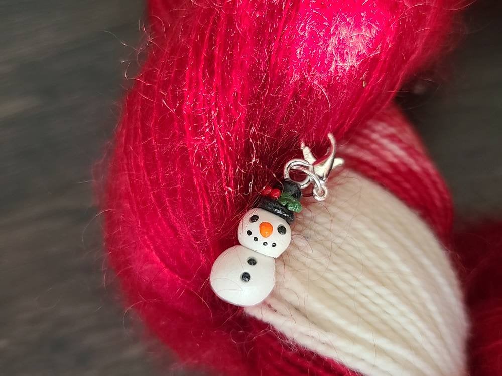 Holiday Yarn Wreath knit gift set